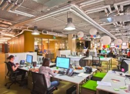 国产办公室,创新驱动，打造智慧办公新生态